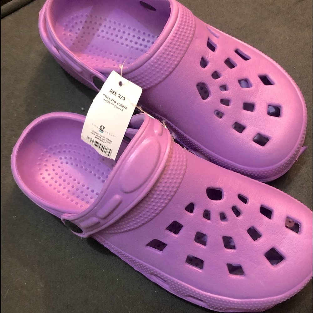 COPY - Girls Croc style (NON Croc 🐊 Brand) slip on